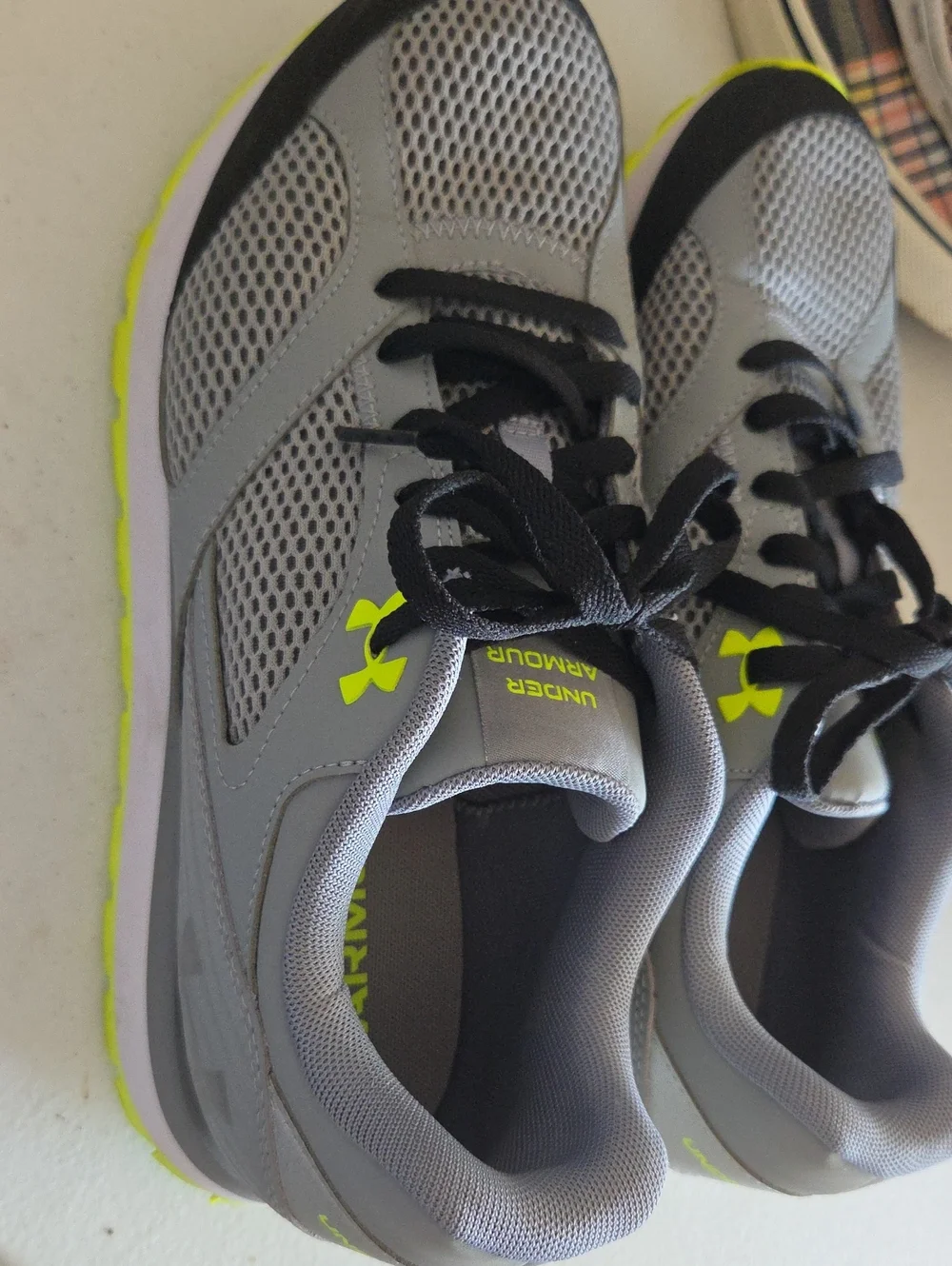 Under Armour Men’s Grey Sneakers with Neon Yellow Accents